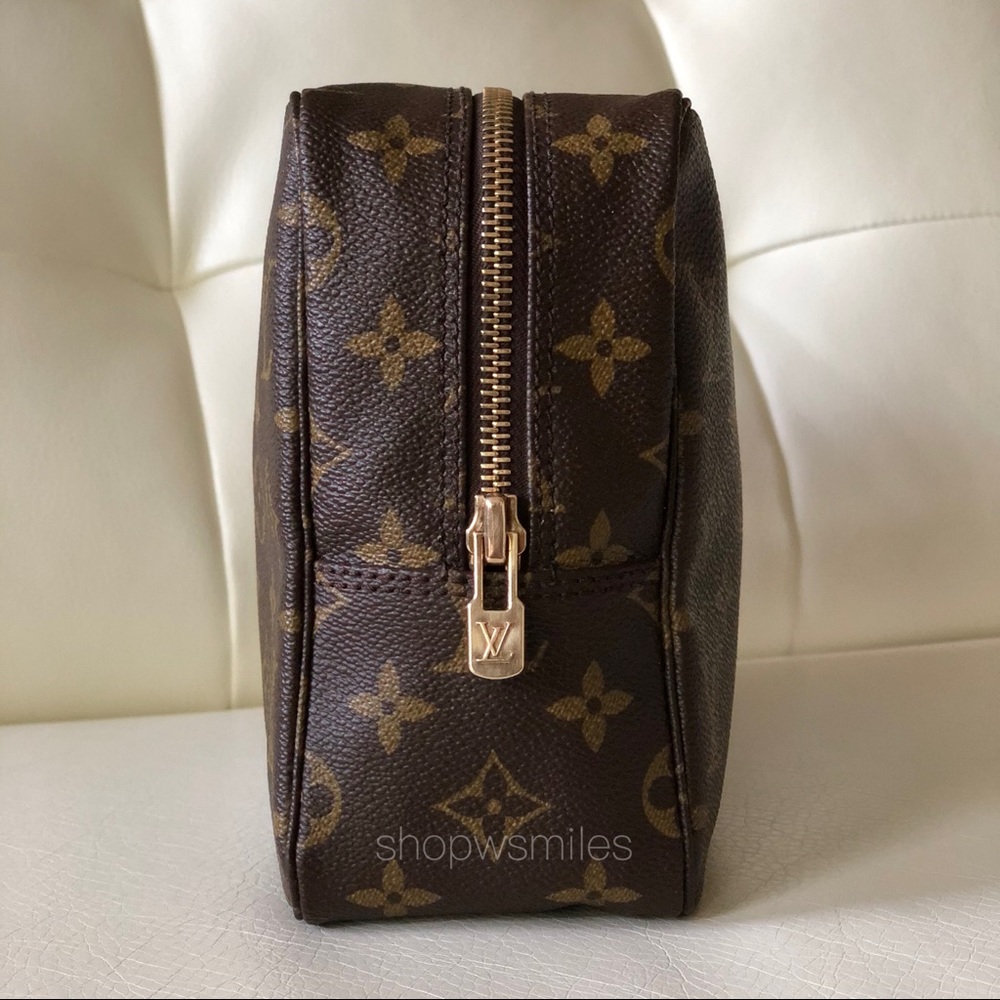✨SOLD✨ AUTHENTIC Louis Vuitton Trousse Toilette 28 - Picture 5 of 16